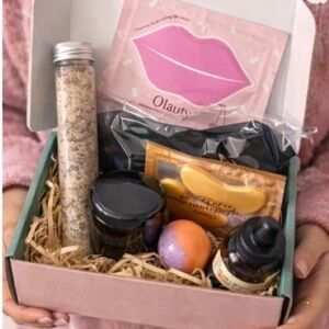 Self Care Beauty Box Bundle • Skincare & Spa Gift Set • Pampering Kit